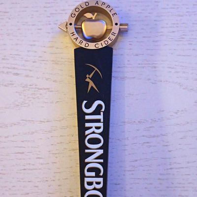 Strongbow Gold Apple Hard Cider Breweriana Beer Tap Handle Knob Draft