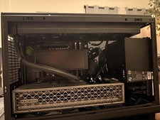 Sapphire Nitro+  9070 XT, 7800X3D, 32GB DDR5, 2TB NVME, Lian Li A3, low temp