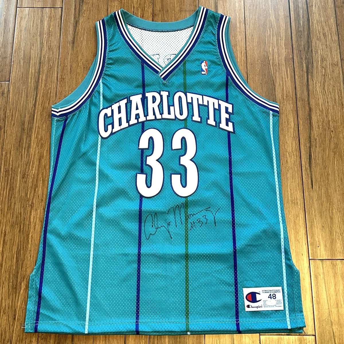 Preços baixos em Charlotte Hornets alonzo mourning Camisas da NBA