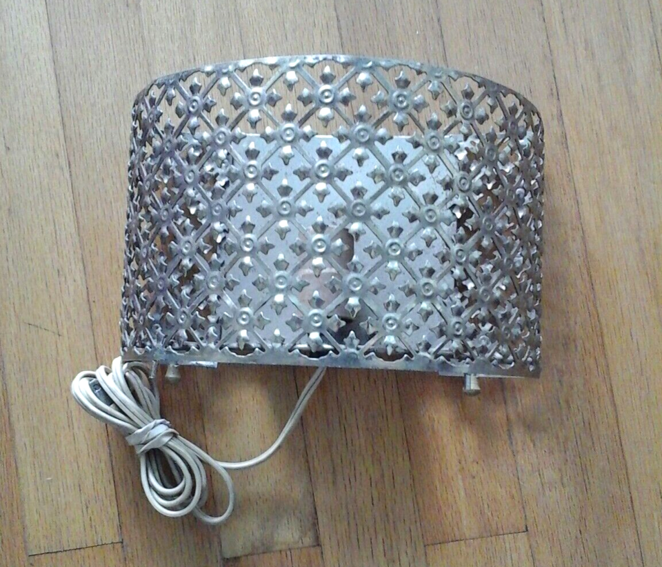 Vintage Mid Century Hollywood Regency Geometric Gold Curved Metal TV