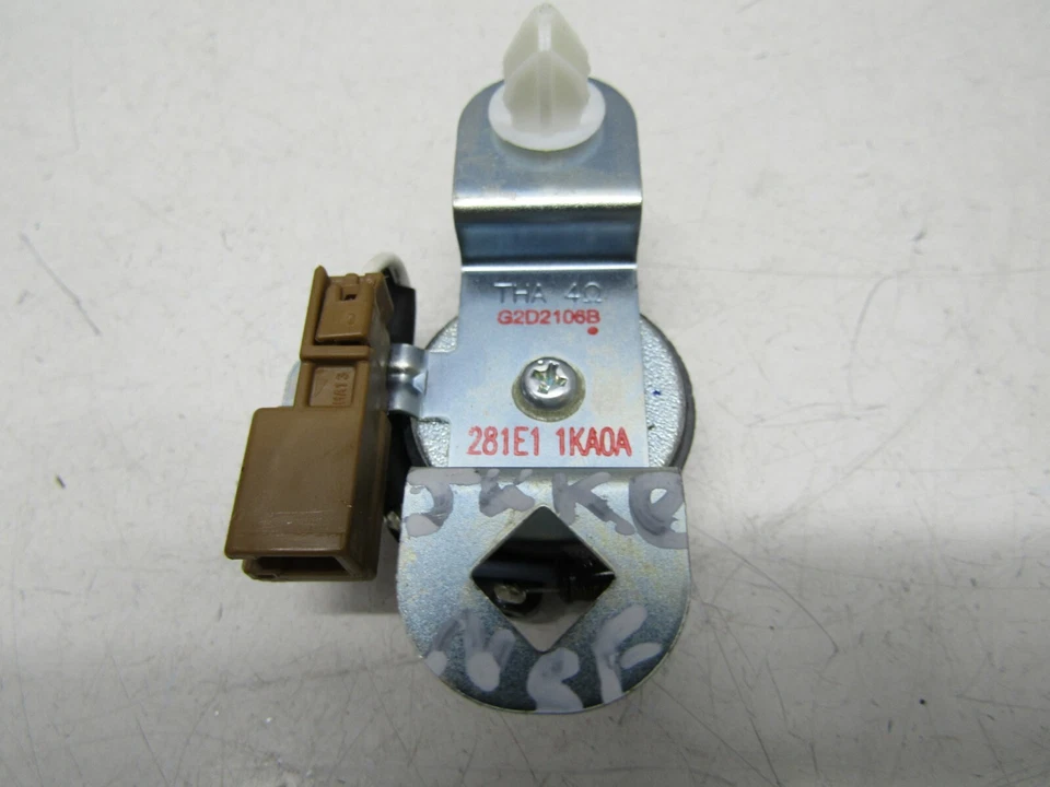 NISSAN JUKE 2010-14 NEARSIDE FRONT DASHBOARD SPEAKER/TWEETER 281E11KA0A O6024 - Image 2 of 4