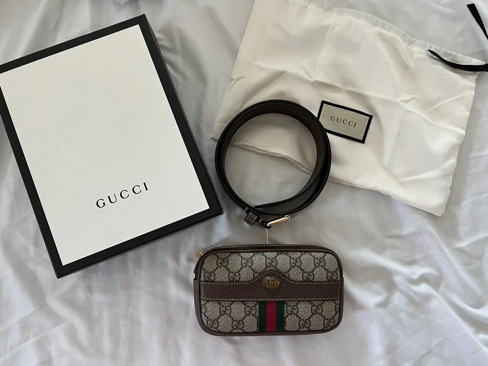 Neuf 100 % authentique sac ceinture Gucci 
