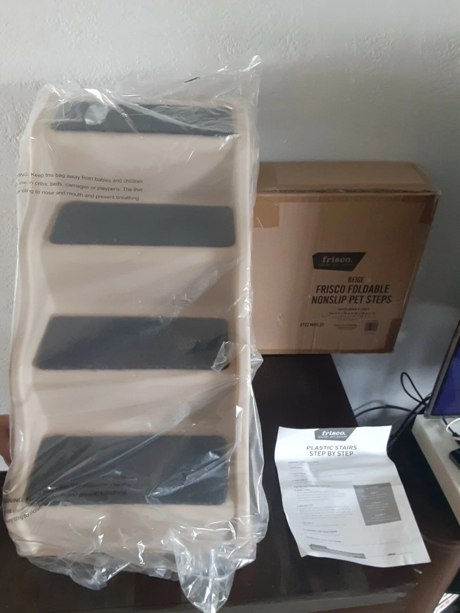 Frisco foldable non top slip pet steps