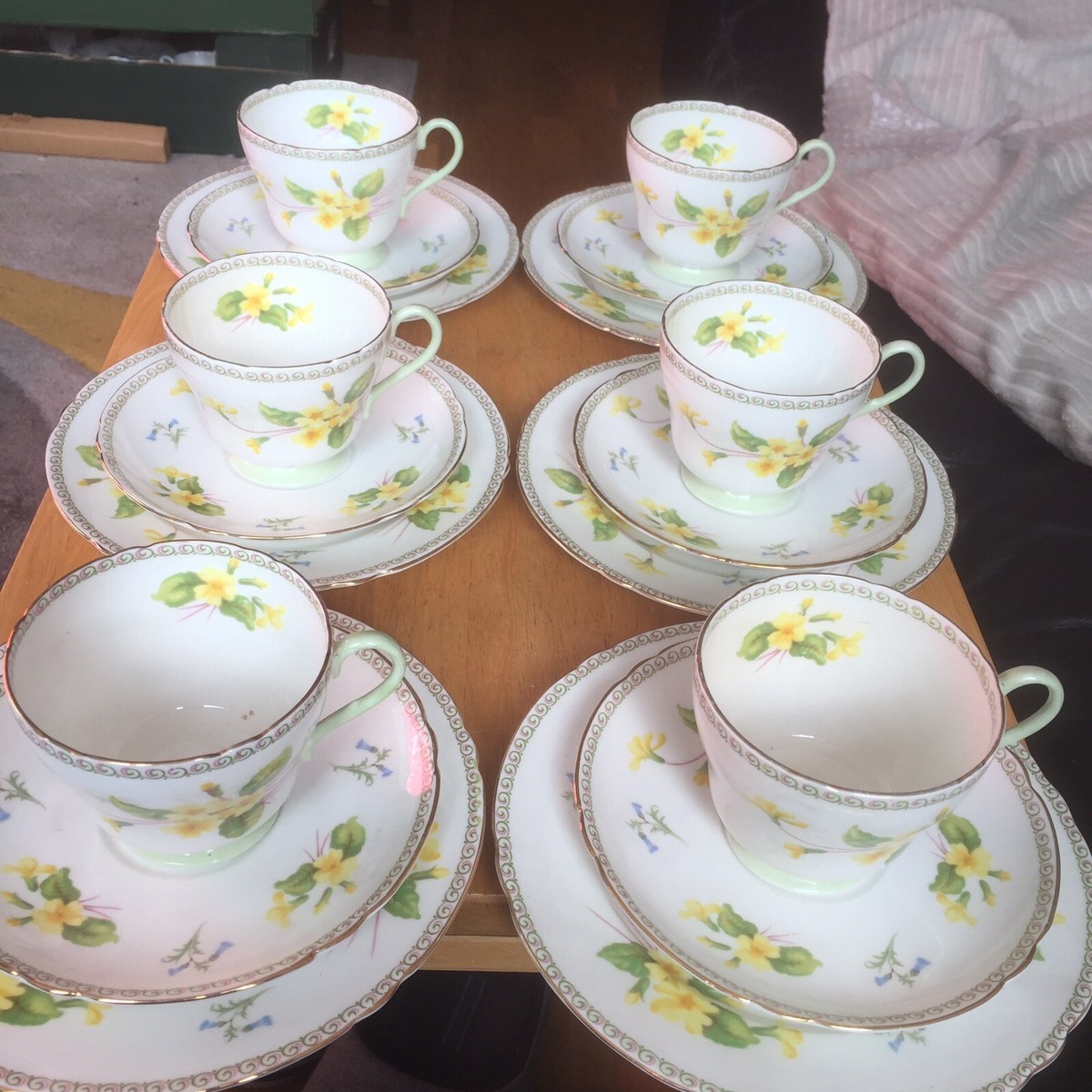 食器 primrose Shelley Primrose Pattern Green Handle Cup & Saucer New Cambridge