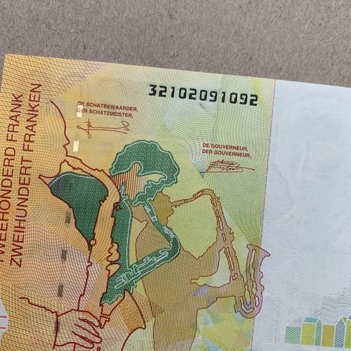 Belgium 200 FRANCS Banknote P148 1995 Sax Pre Euro SAXOPHONE UNC World Currency - Picture 3 of 3