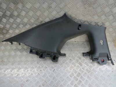 Nissan GTR GT-R R35 2010 Beifahrer links Haupt Heckscheibe um Viertelscheibe