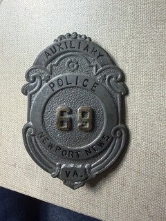 Vtg RareNewport News Va Police Pin Auxiliary