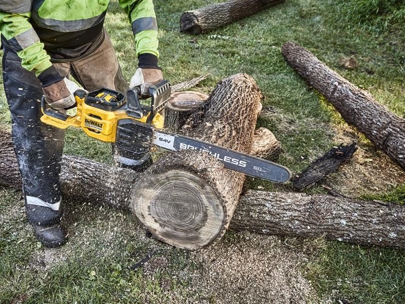 Dewalt DCMCS575X1 XR FlexVolt Chainsaw Brushless 50cm Bar 54V 1 x 9ah Battery - Image 3 of 4