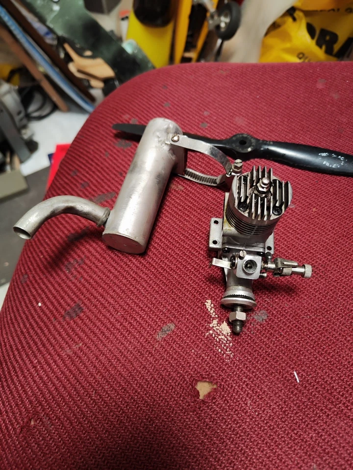 Enya 19 - 3 mit 3,2 ccm inkl. Propeller, Schalldämpfer Top ab 1,-€ - Bild 4 von 4