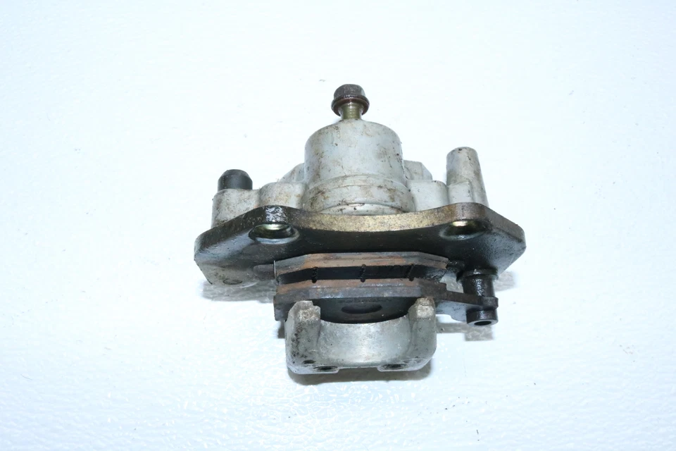 2006 Bombardier Can-am Outlander 650 Xt Efi левый передний тормозной суппорт - Изображение 3 из 4