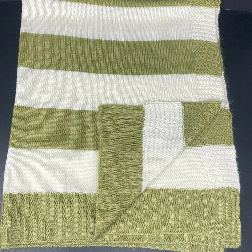 Suéter Manta Bebé Rayas Verde y Blanco Cocalo Tejido 30 x 40 Lovey Seguridad  Foto 2 de 3