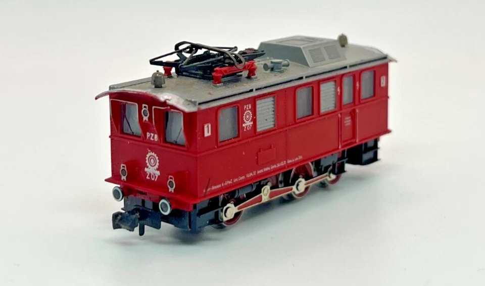 Locomotora de limpieza de vías roja Fleischmann 7307 escala N caja original Foto 3 de 4