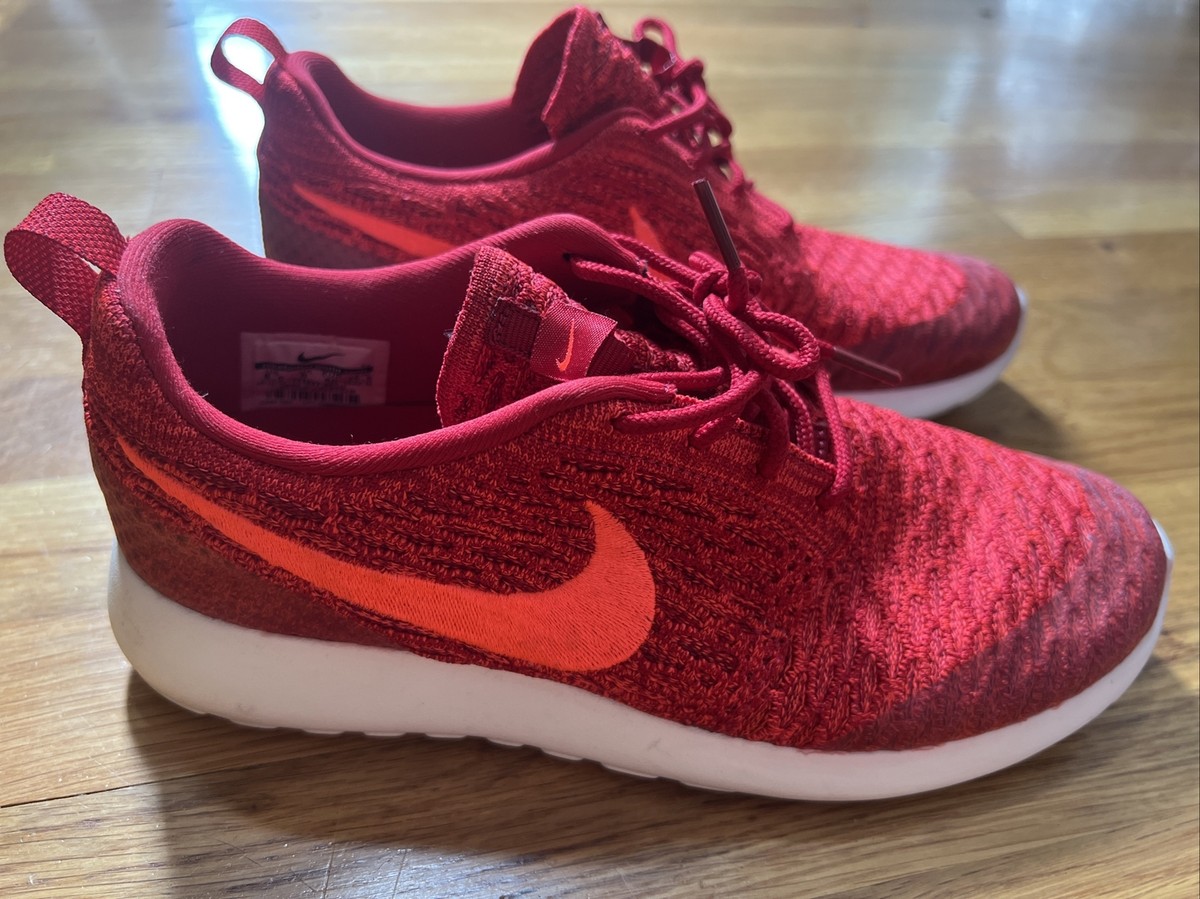 RARE Nike Roshe Flyknit Gym Red/Bright Crimson GENTLY USED Women's