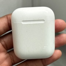 Apple AirPods White Wireless Bluetooth Earbuds with Charging Case