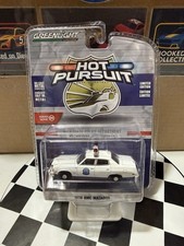 HOT PURSUIT MILWAUKEE POLICE 1974 AMC MATADOR SERIES 36 1/64 Diecast