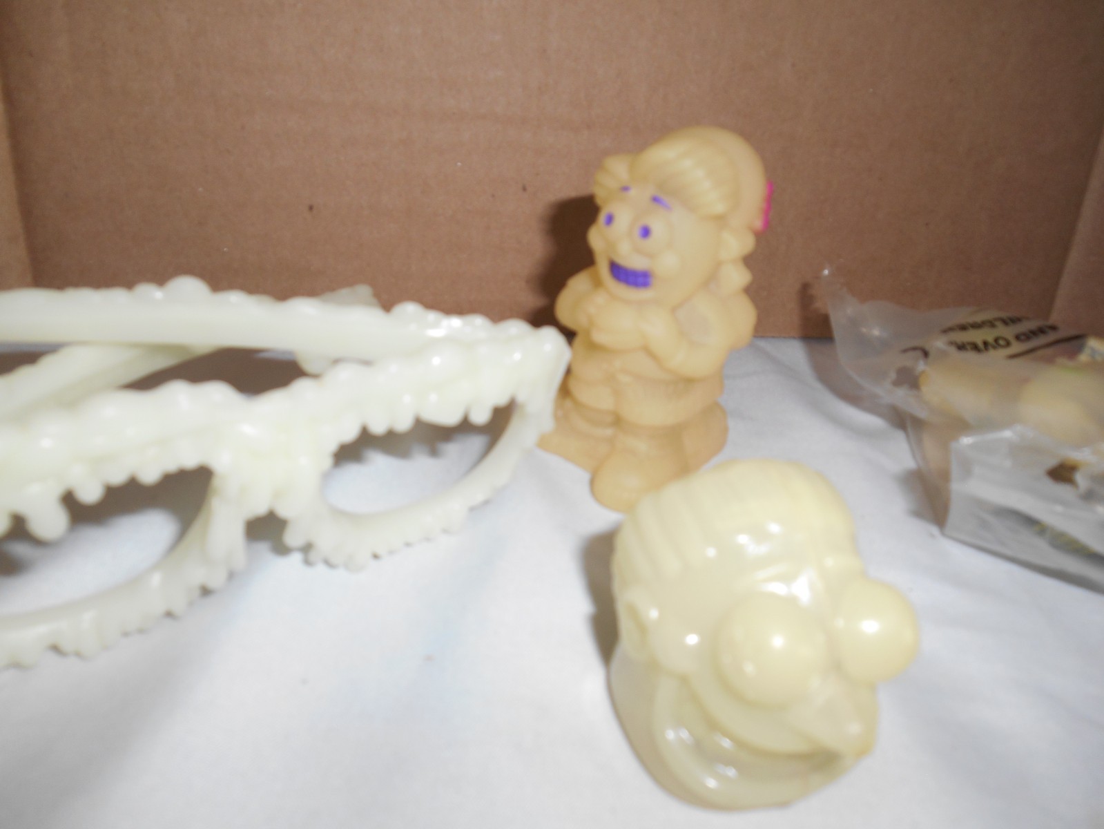 Picture 3 of 4