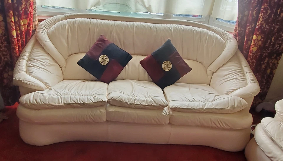 3 piece luxury suite cream leather, used, good condition - Image 2 of 4