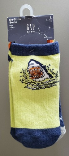 BOYS 3 PK OF GAP KIDS NO SHOW SOCKS FEATURING SHARKS-SIZE L SHOE SIZE 3-4