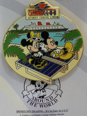 2007 Disney Pin DCL Castaway Club Mickey & Minnie Navy Blue Lounge & Yellow Bow