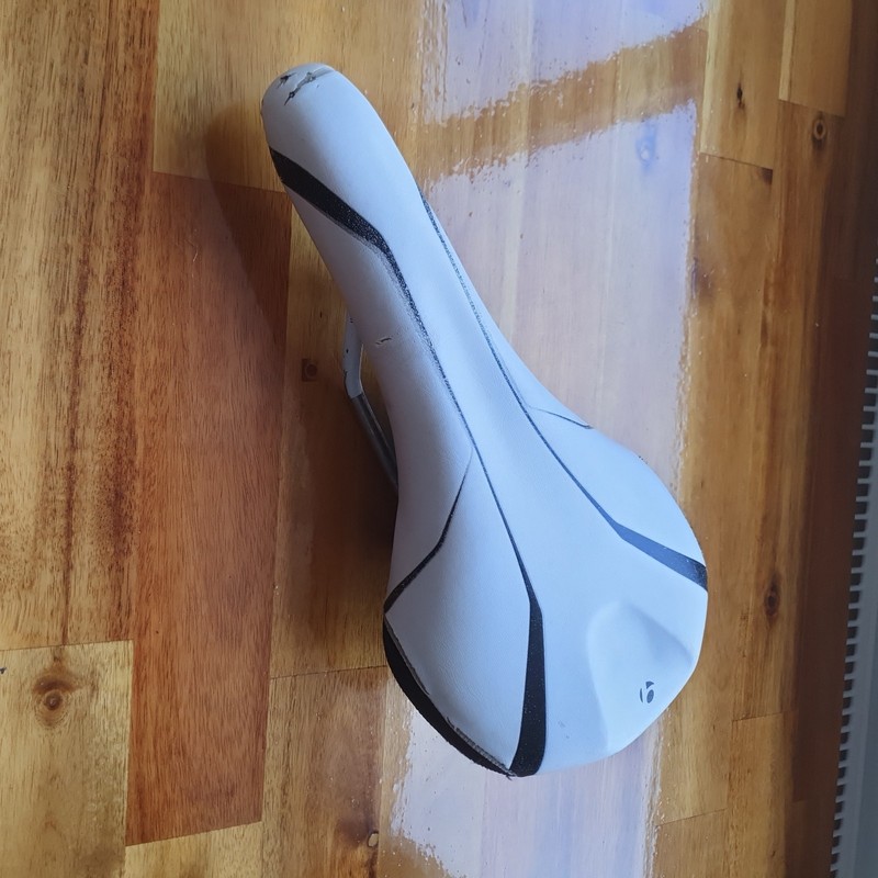 Bontrager Titanium Hollow railed Saddle MTB white