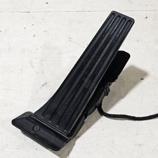 2012-2018 Bmw F30 F32 320i 328i 228i Accelerator Throttle Gas Pedal Oem 6853175 2012-2018 Bmw F30 F32 320i 328i 228i Accelerator Throttle Gas Pedal Oem 6853175