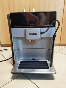 Siemens EQ6  Plus 300 Kaffeevollautomat - Silber (TE603501DE)
