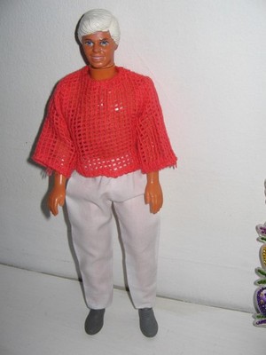 Vintage Ken Puppe rotes Oberteil & weiße Hose