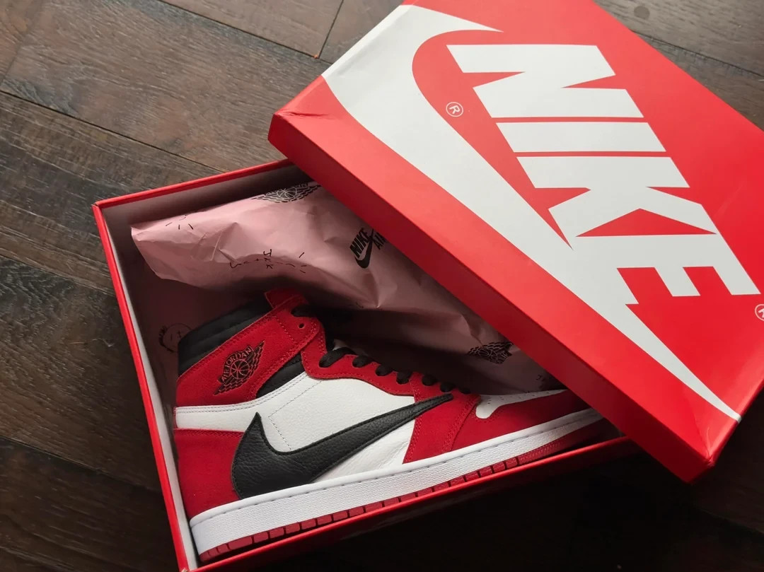 US 10 - Jordan 1 Retro OG SP x Travis Scott High "Chicago" image 3