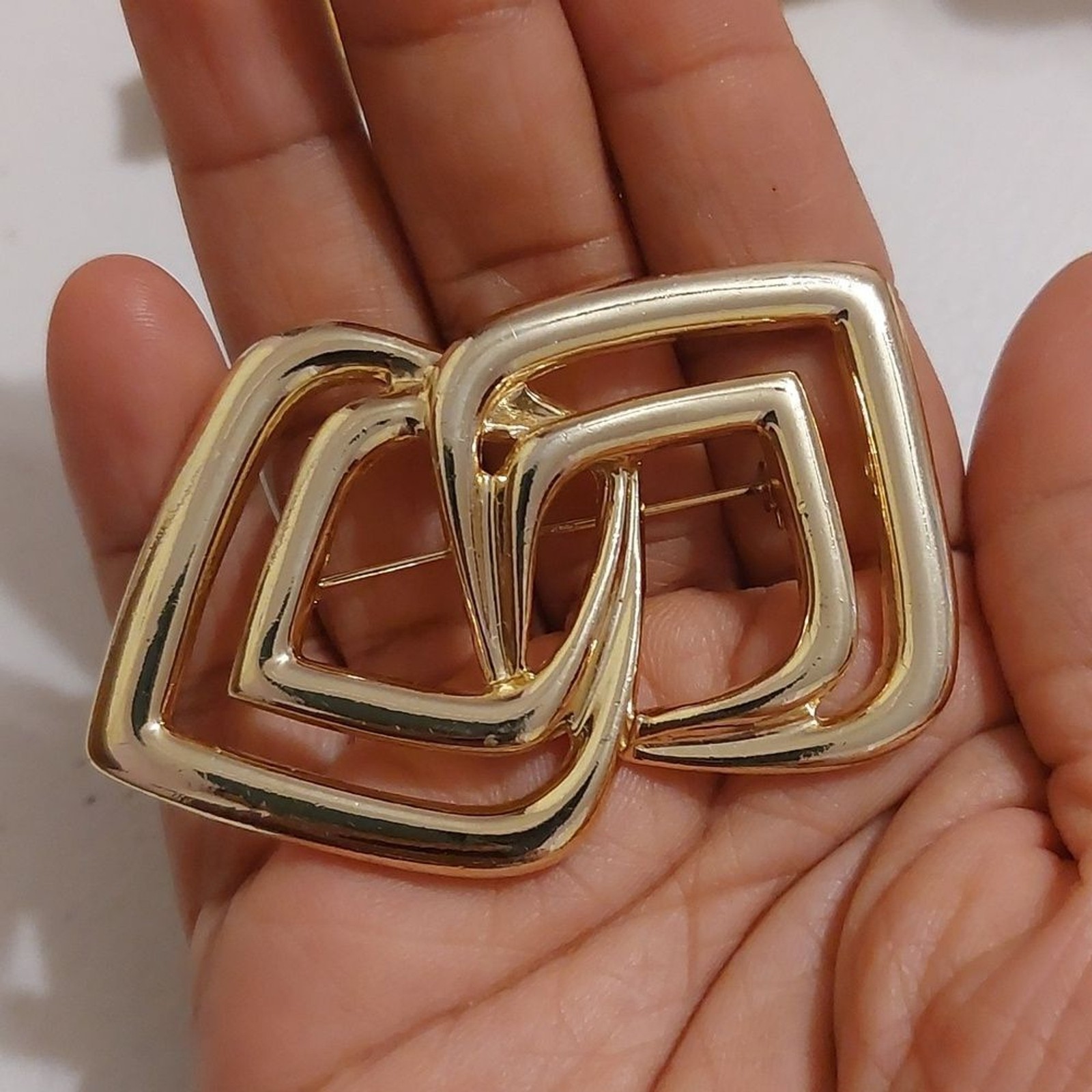 Vintage Modernist Interlocking Infinity Brooch Pi… - image 1