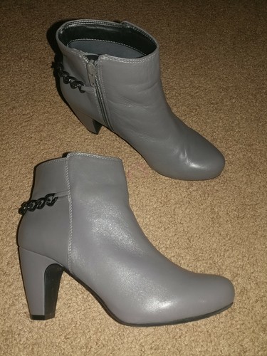 easy spirit neeko casual ankle booties