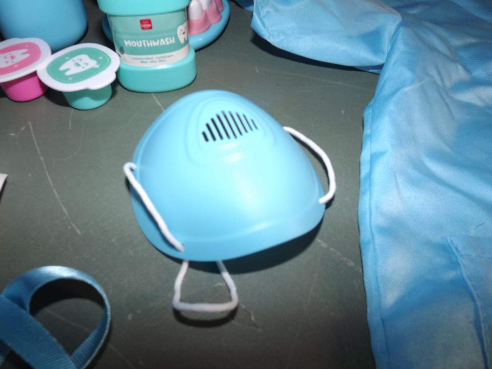 Children's Dentist Play Set by Lehoo Castle 26 piece