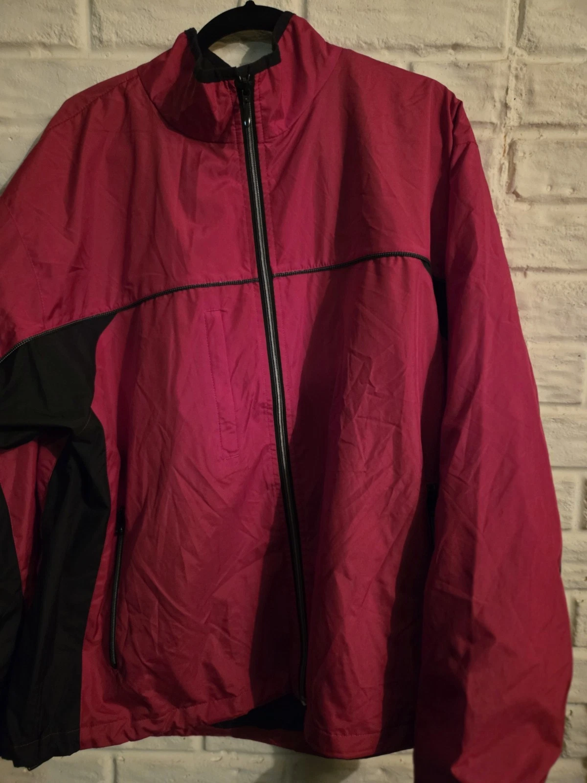 REEBOK Jacket Windbreaker size XL Red/Black Lightweight full zip