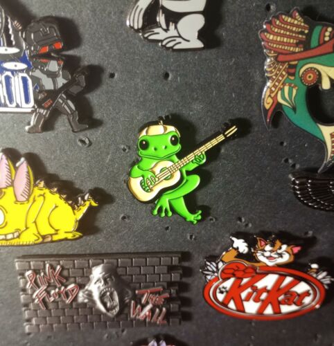 Cool Critter w/ Guitar Hat Pin (Heady Music Festival Electric Forest Tickets) - 第 1/2 張圖片