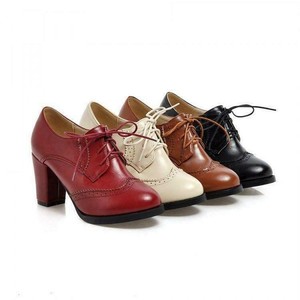brogue oxford pumps