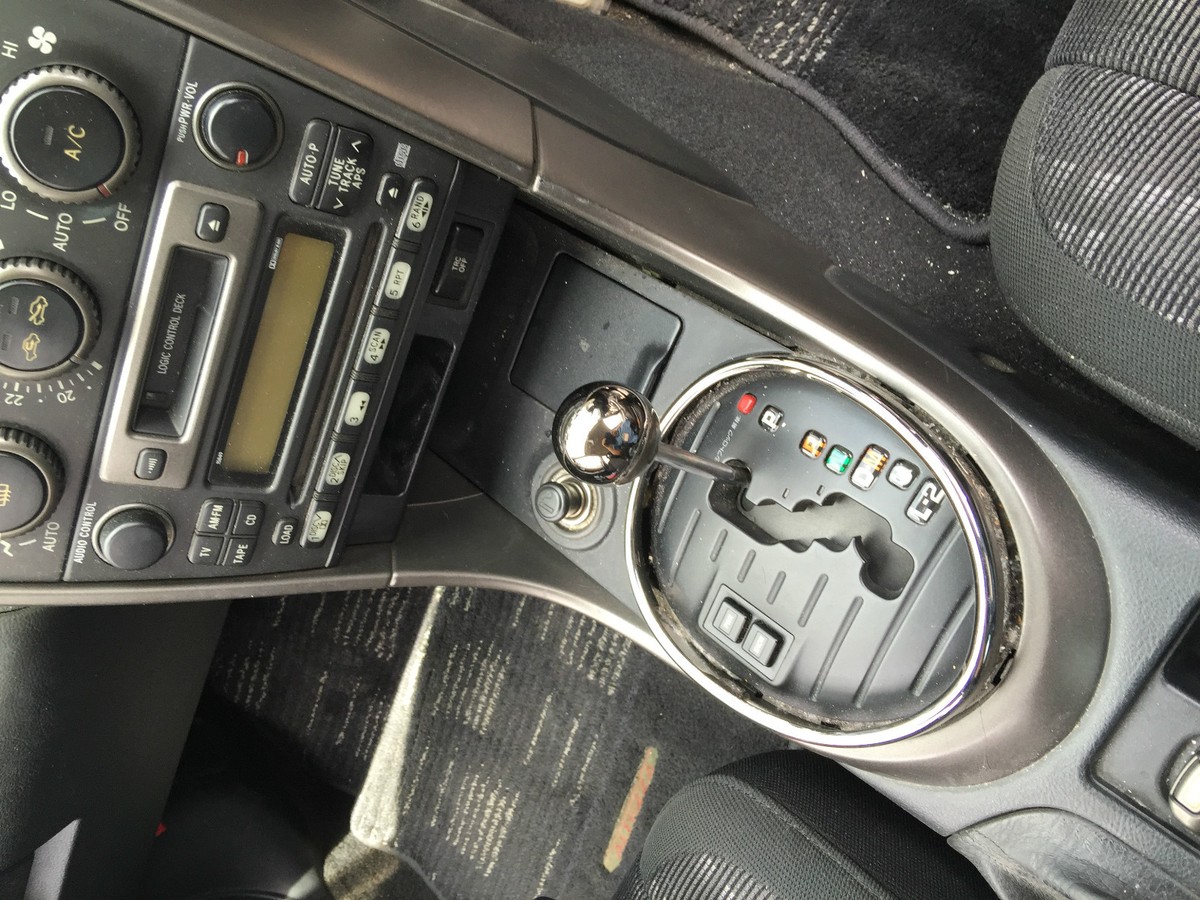 JDM TOYOTA ALTEZZA SXE10 SHIFT CONSOLE PANEL WITH SHIFT KNOB JDM TOYOTA ALTEZZA SXE10 SHIFT CONSOLE PANEL WITH SHIFT KNOB