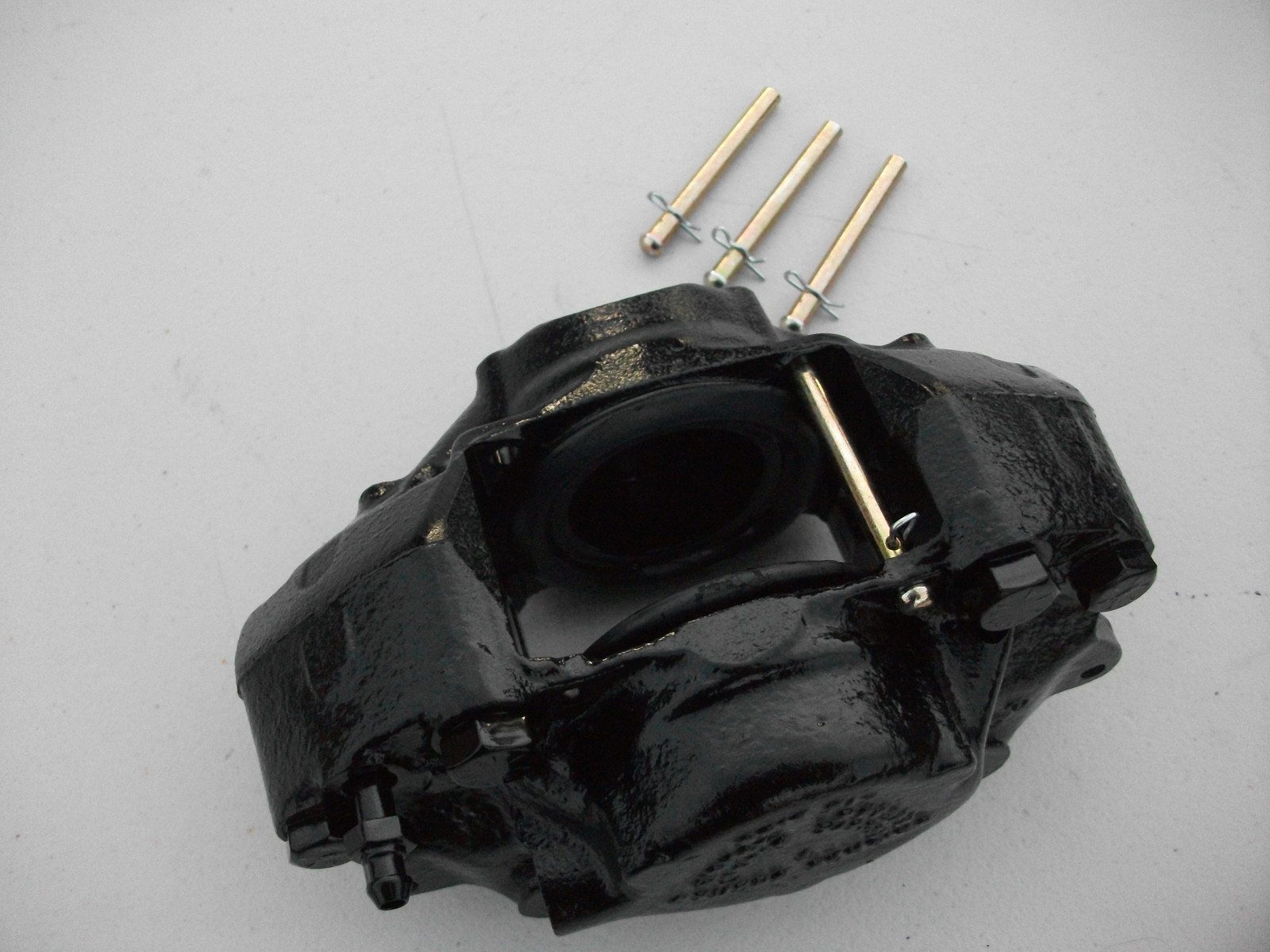 NEW DISC FRONT END BRAKE CALIPER BRAKE PAD PINS SUITS HD HR HOLDEN DISC BRAKES eBay