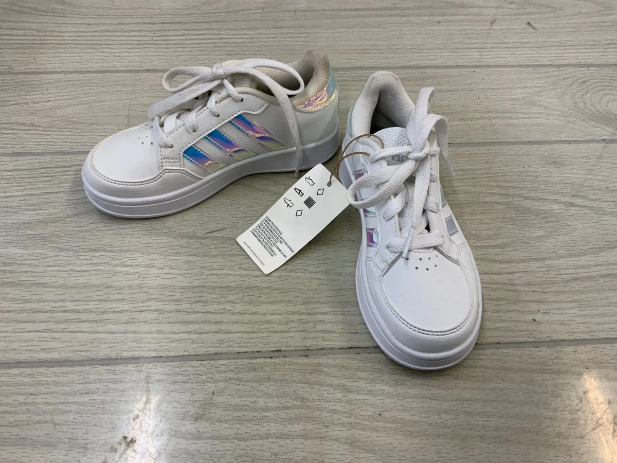 Little white tennis clearance shoes