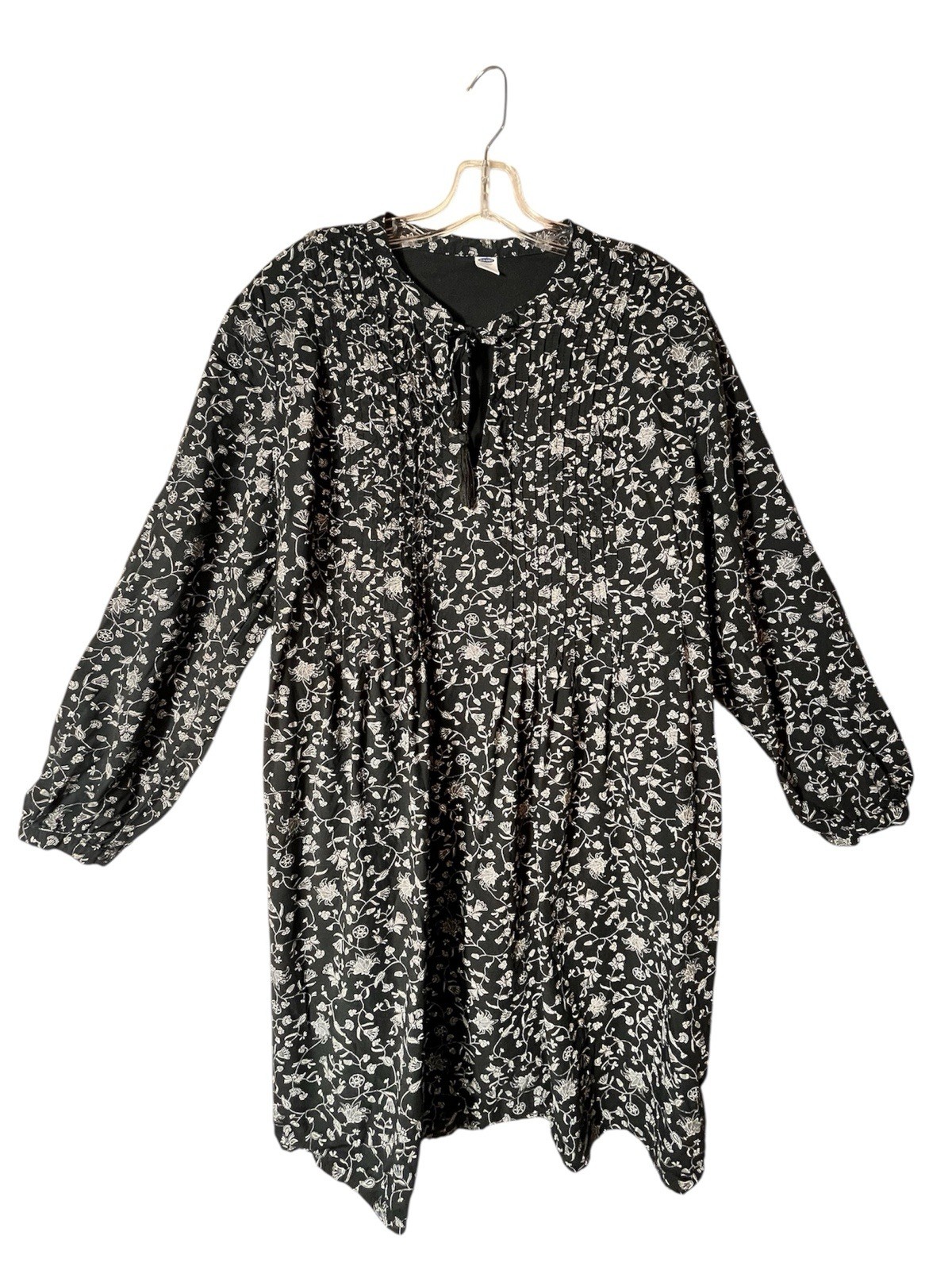 Old Navy Dress Woman’s XL Black White Printed Pin Floral Ditsy VNeck  LongSleeve