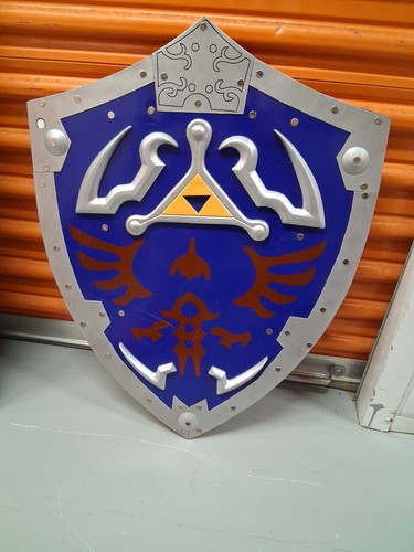 The Legend of Zelda Master Hylian "25 Metal Shield Replica (Sword Not Included)