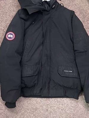 Canada Goose Women s Black Hooded Down Bomber Jacket Full Zip Pockets L 68F8490