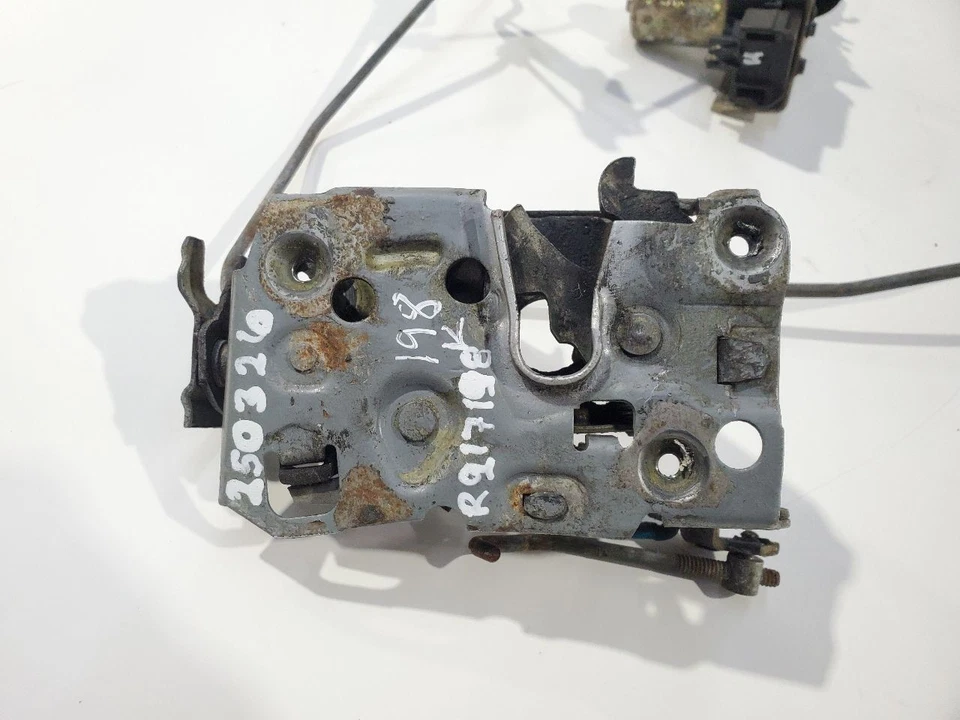 1984 Cadillac Fleetwood OEM Left Rear Door Lock Actuator With Latch 20348675 - Image 3 of 4