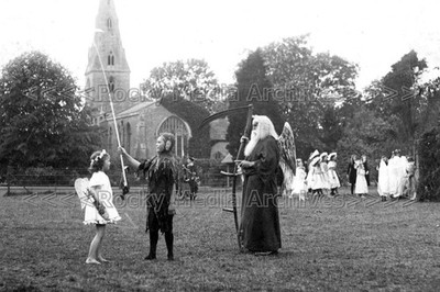 pyy-6 Aldwinckle Pageant nr Thrapston, Northamptonshire 1910. Photo