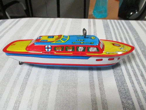 Vintage . J Chein & Company Mark 1 Wind-Up Tin Toy Speed Boat I-3