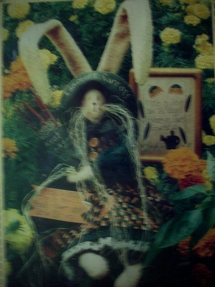 Lot of 4 primitive dolls decor craft patterns Rabbits Bunnies  *C8 - Image 3 of 4