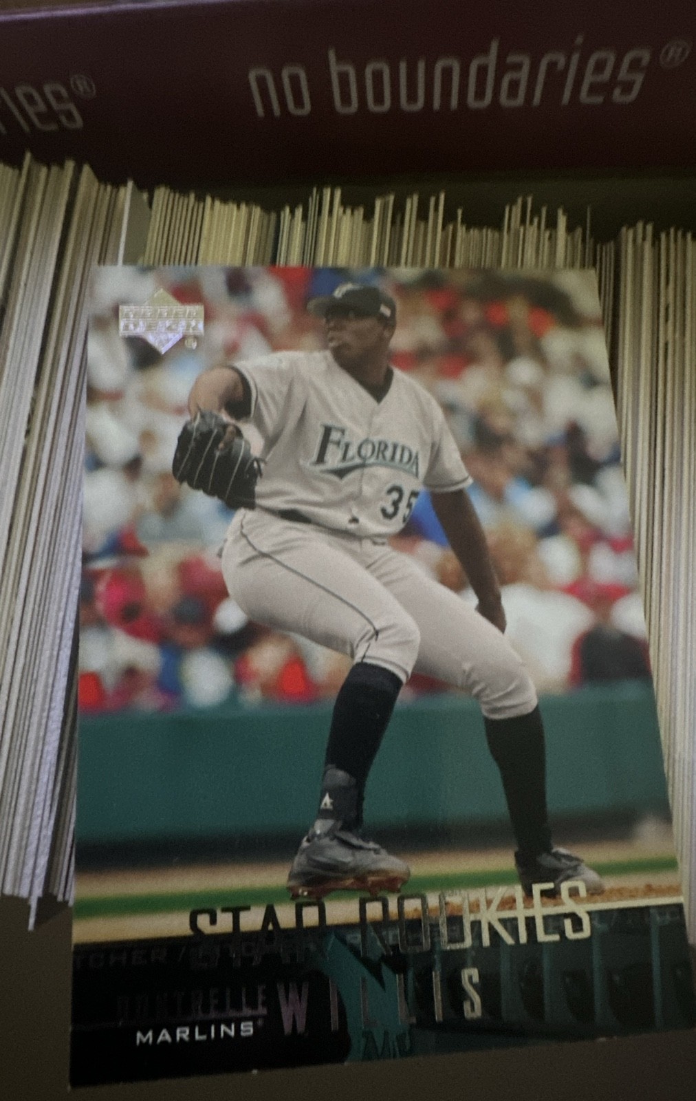 2004 Upper Deck - Star Rookies Dontrelle Willis #1 Glossy
