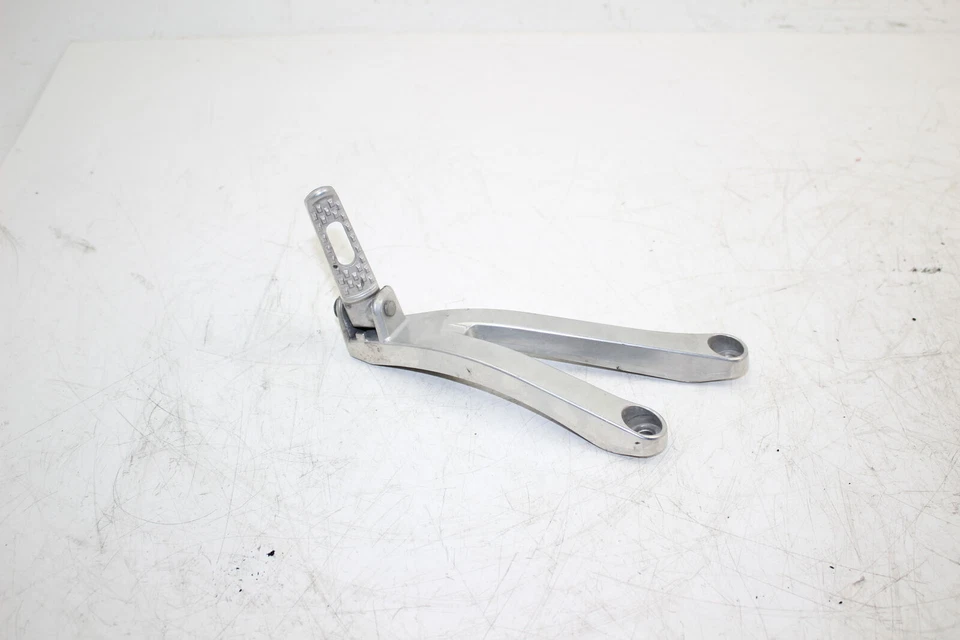 Clavija de pasajero trasera izquierda 08-10 Honda Cbr600rr 50760-MFJ-D00 Foto 3 de 4