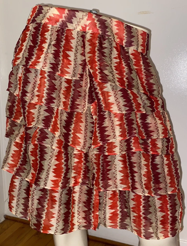 Falda Anthropologie Terrawatt en capas de Anna Sui talla 6 usada para mujer’s Foto 2 de 4