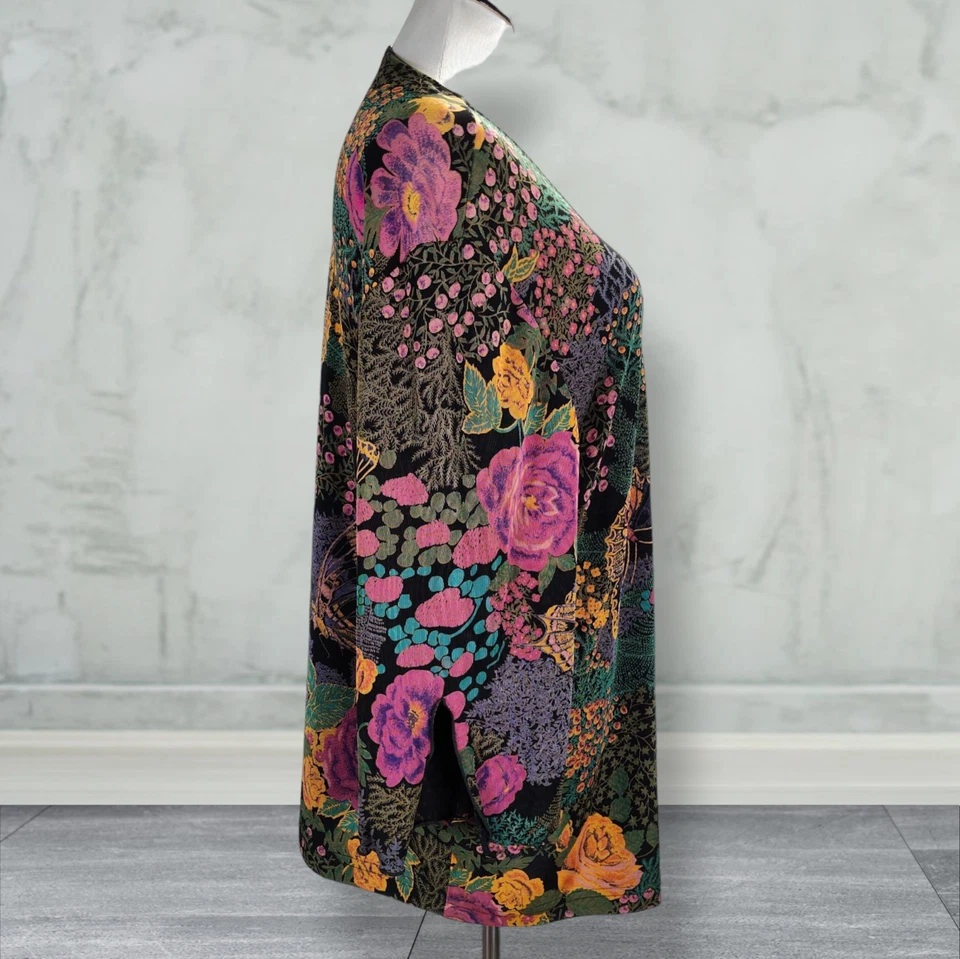 Chaqueta Vikki Vi Colorida Mariposa Corbata Frontal Talla 1X Floral Slinky Tejido Cárdigan Foto 2 de 4