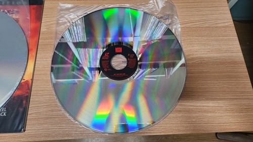 The thin red line old movie US laserdisc - Afbeelding 5 van 8
