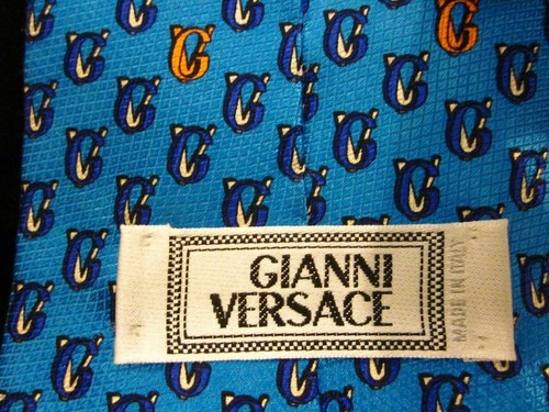 "Corbata con logotipo GIANNI VERSACE 100 % seda GV azul/blanco/rosa-naranja hecha en Italia 58""x3,5" - Imagen 4 de 5